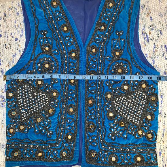 VINTAGE 60’s/70’s QUILTED VELVET VEST BEADED, MIRRORS, PEARLS FESTIVAL - Picture 5 of 8